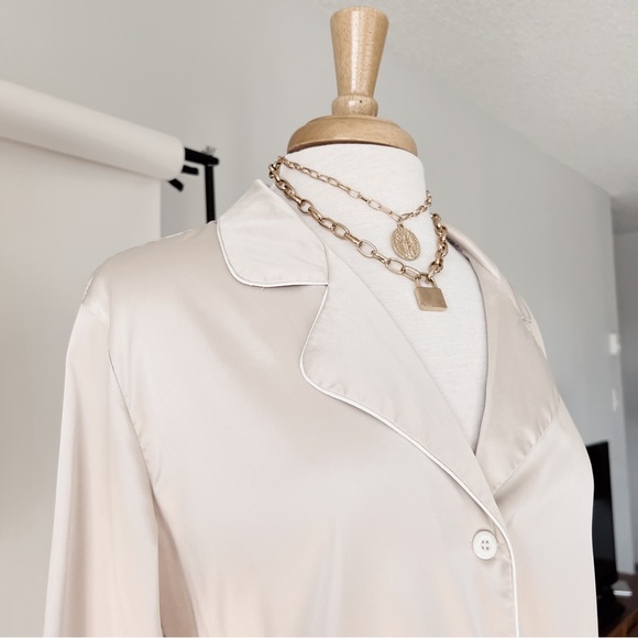 SOLD ❌ CREAM FEATHER DETAILED SILKY BLOUSE - Picture 4 of 13